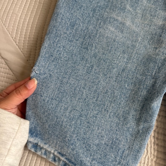 Guess Vintage High Rise Mom Jeans in Light Wash Waist Size 29 - Picture 7 of 7